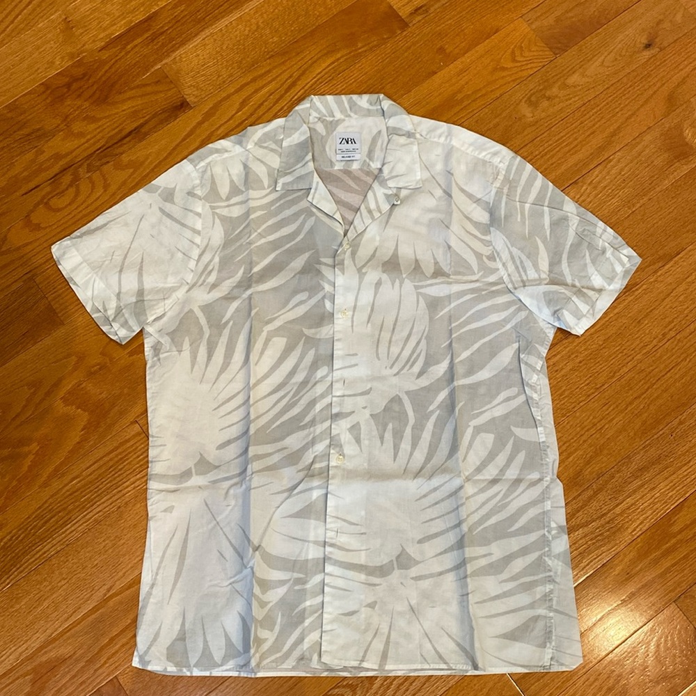 Zara Casual Button Down Light Blue Tropical Shirt